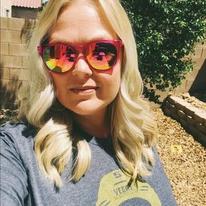 Meet your Posher, Corinne